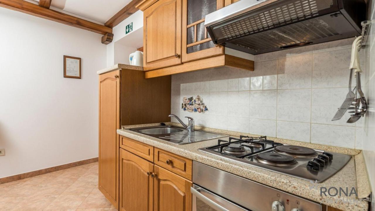 Rona stone house apartments Janja Boljun Buitenkant foto